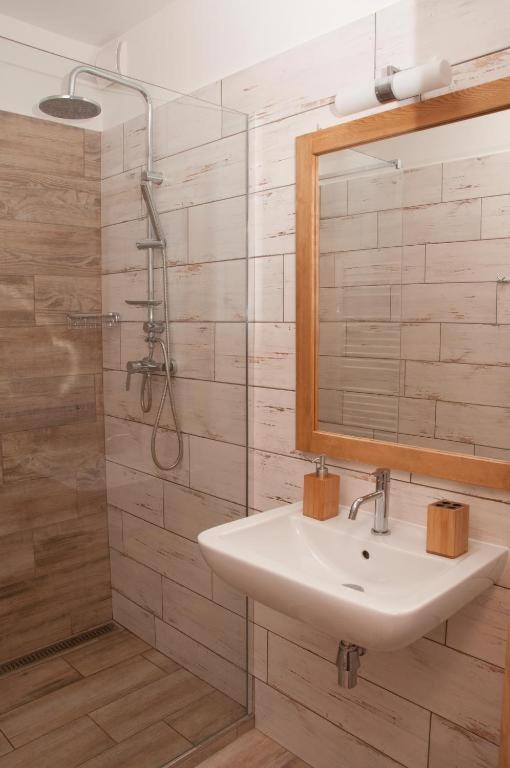 Apartmany Biela Put - Jasna Nr. 12 เดมานอฟสกา โดลินา ภายนอก รูปภาพ